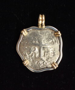 Unknown shipwreck dated 1740, 2 reales mounted, 2021314