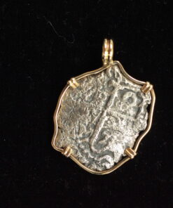Unknown shipwreck dated 1729, 2 reales mounted, 2021316 - Image 3