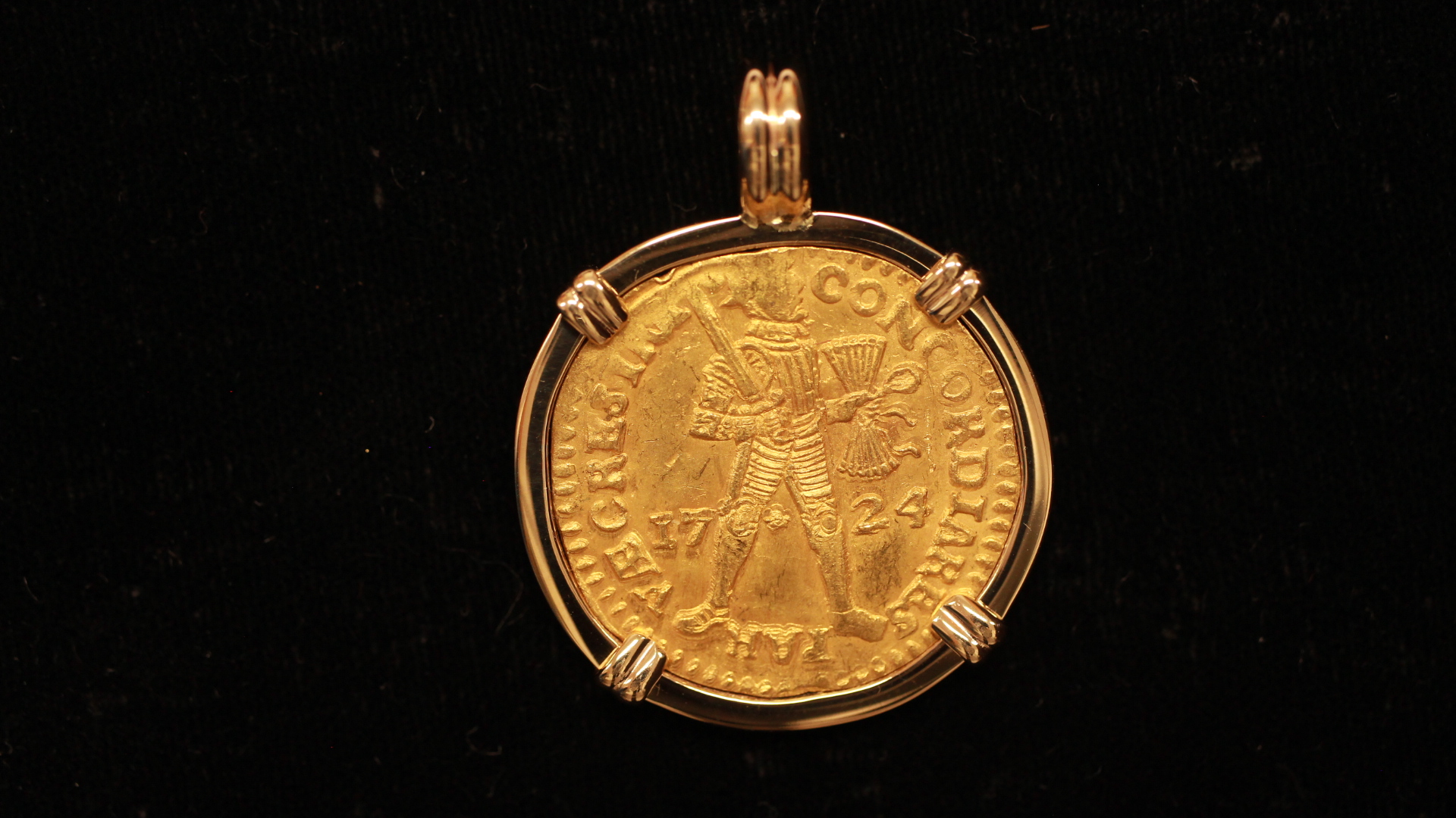 Akerandam shipwreck 1724 Ducat mounted, 2026176